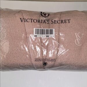 NWT Victoria's Secret Women’s Cozy Long Hooded Chenille Robe Bare All Sz M/L